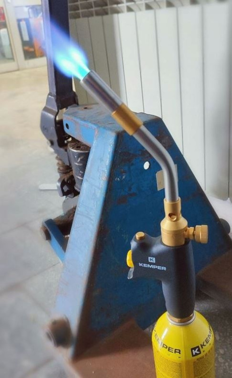 Butla gazowa 7/16" kartusz o poj. 250 g do lutowania, palnika jak MAPP TURBO Butla gazowa 7/16" kartusz o poj. 250 g do lutowania, palnika jak MAPP TURBO